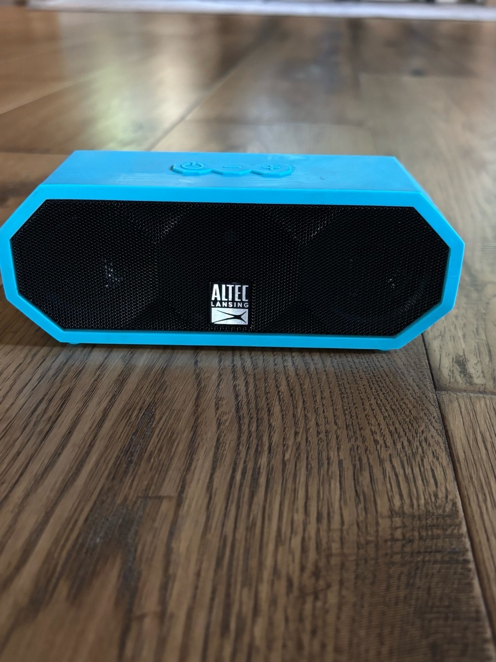 Altec Lansing Portable Bluetooth Speaker in Turquoise